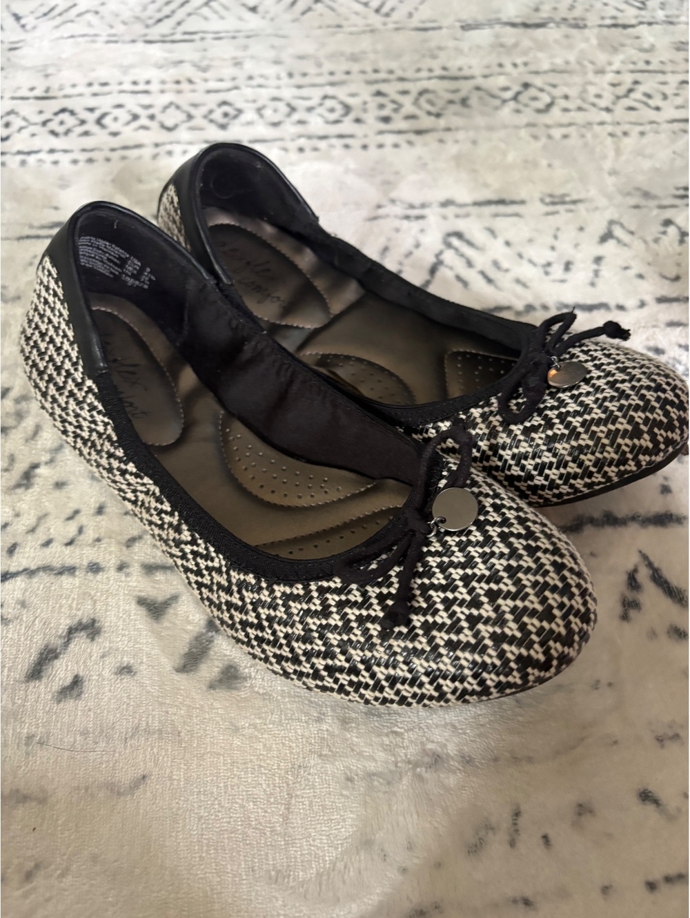 Naturalizer Black and White Houndstooth Ballet Flats Size 9